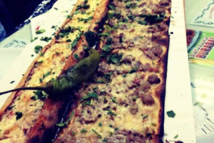 Konyali Etli Ekmek Alaybey Izmir